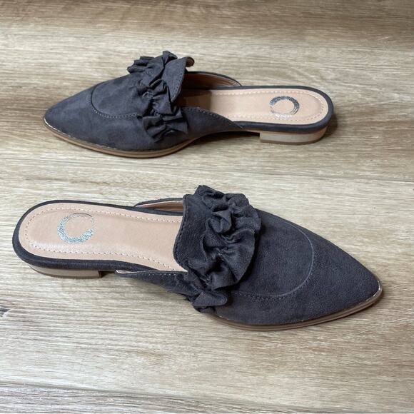 Journee Collection Women's Gray Microsuede Ruffle Vamp Kessie Mule Flats sz 6 - Picture 5 of 7